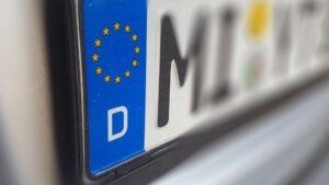 ดูดวงทะเบียนรถยนต์